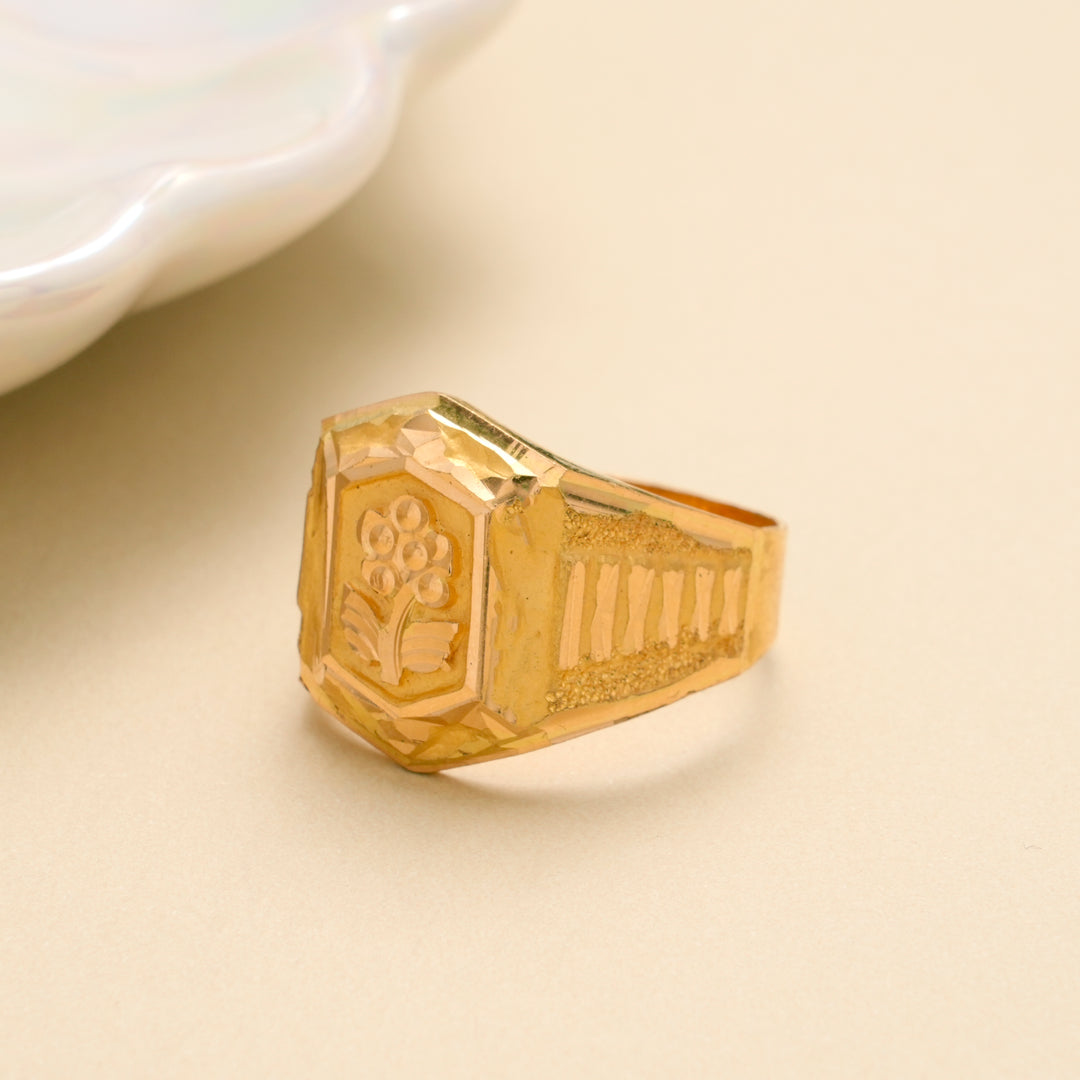 Traditional Flower Engraved Gold Ring