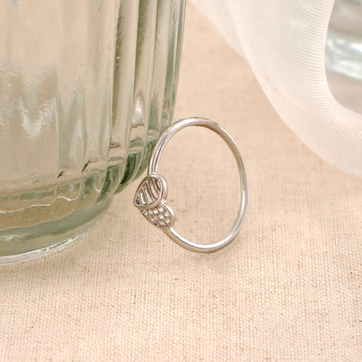 Elegant Heart Design Silver Ring