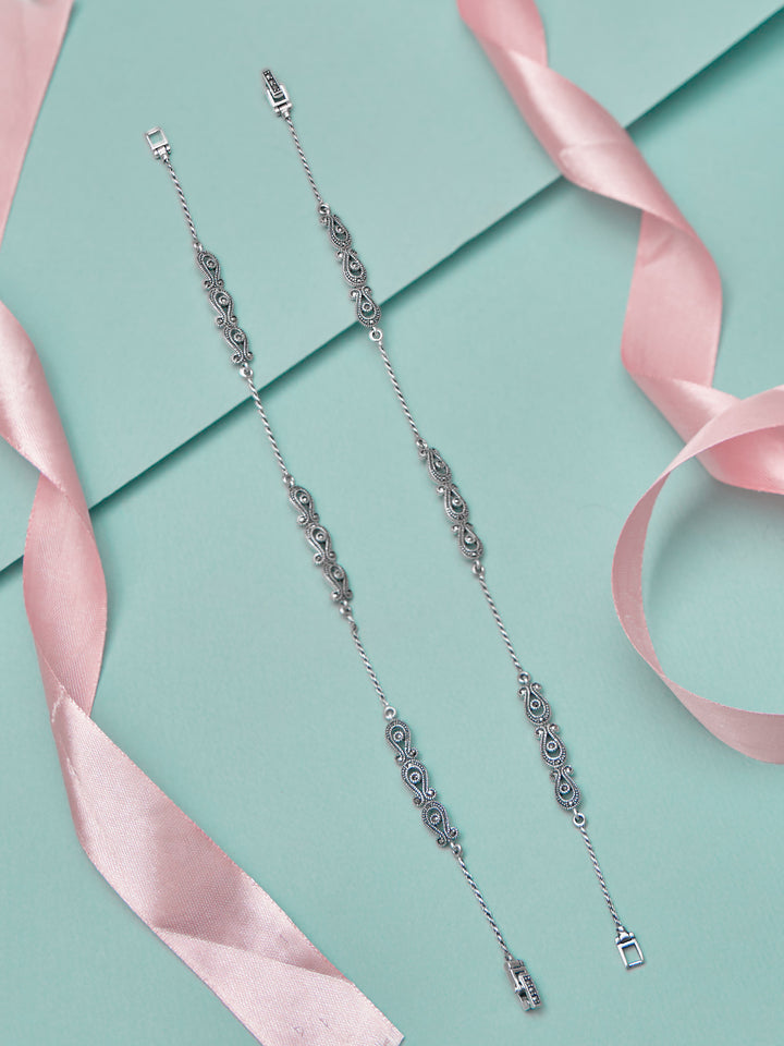 Elegant Dual Tone Charm Anklet