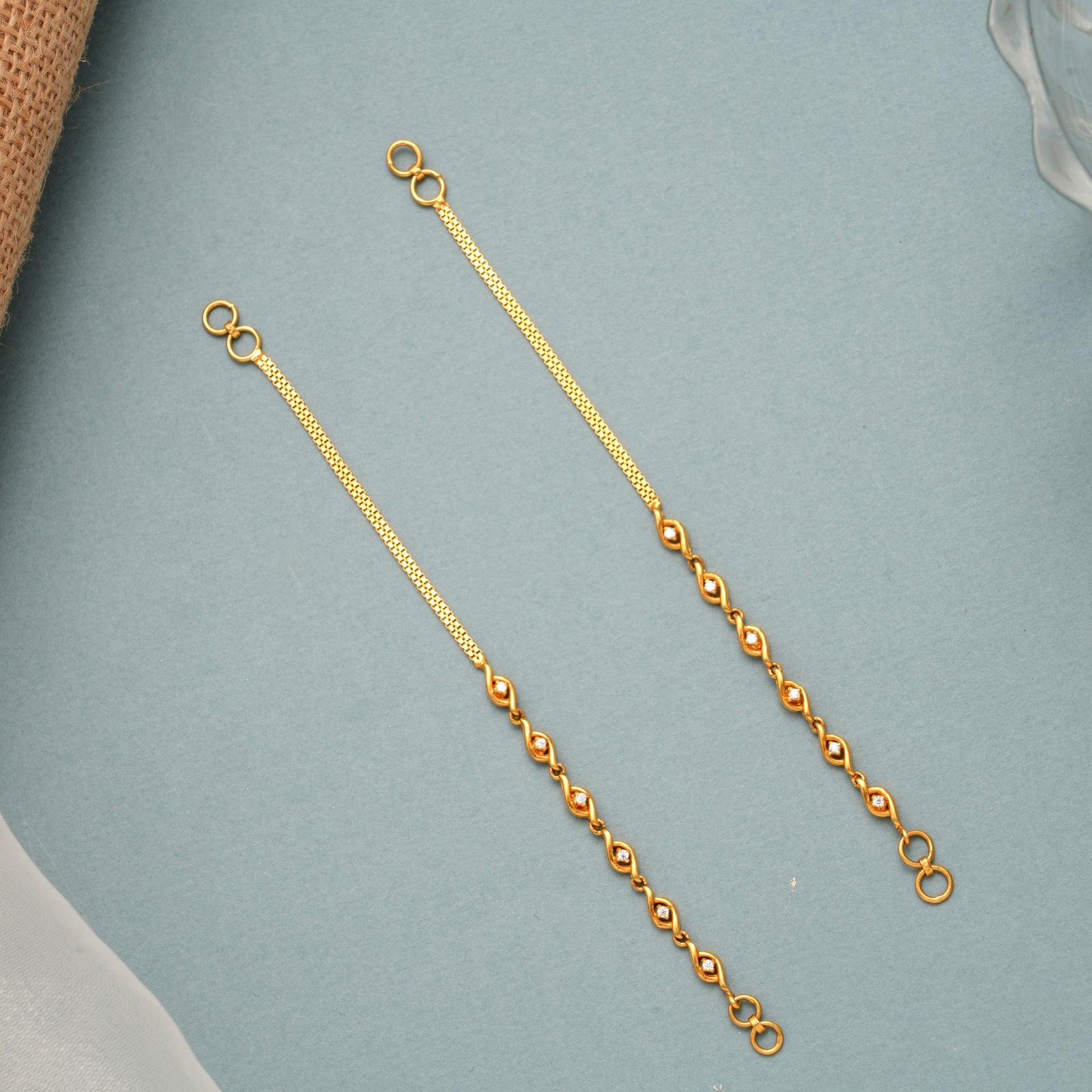 Elegant Twisted Gold Mattal