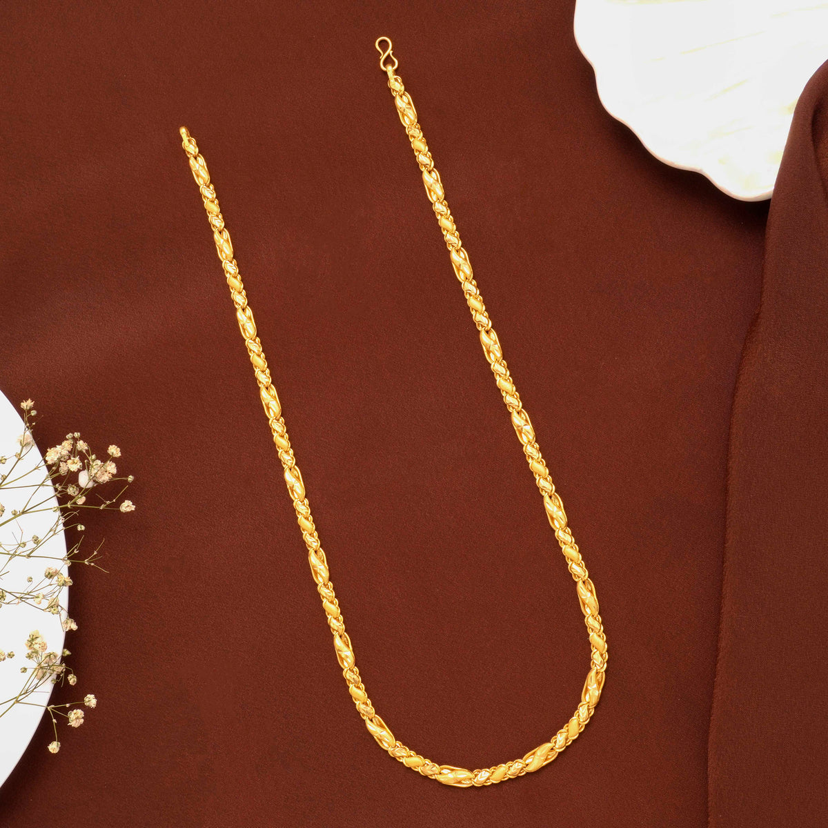 Twisted Lotus Leaf Pattern Gold Chain