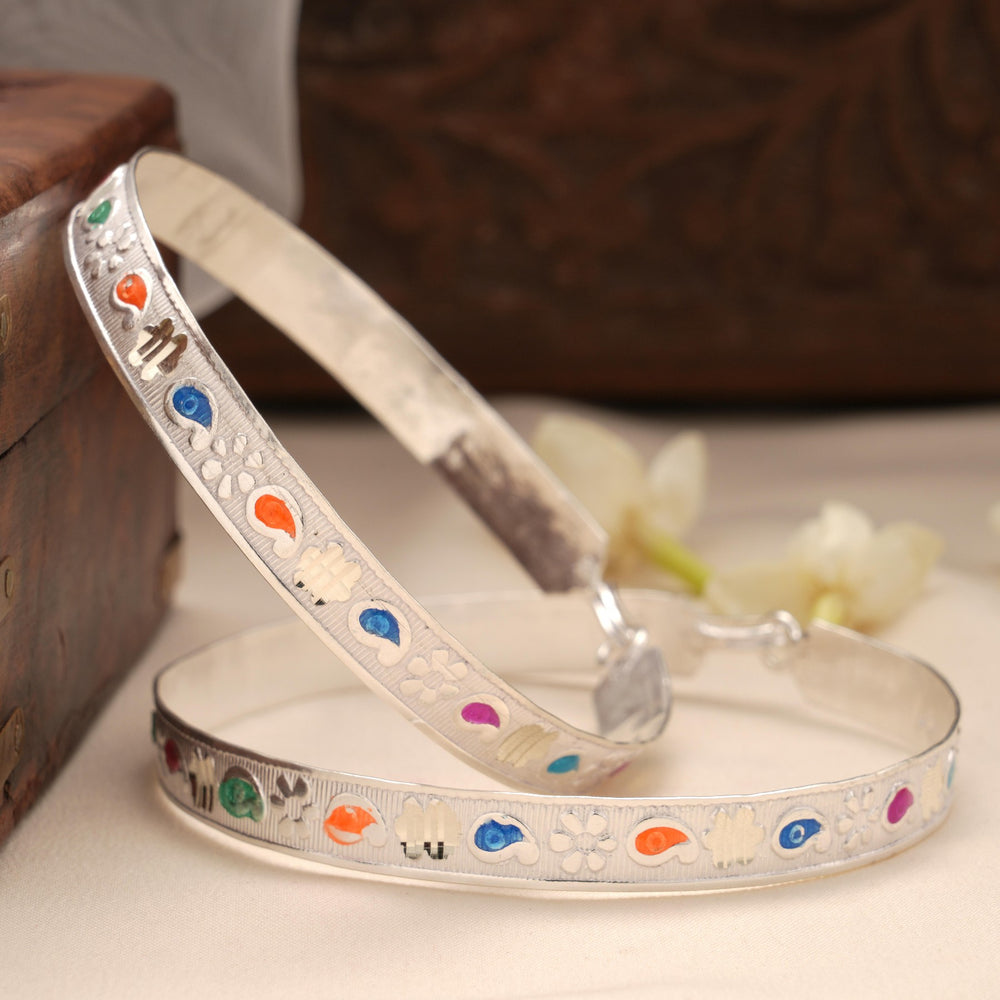 Majestic Design Silver Valaikappu Bangle