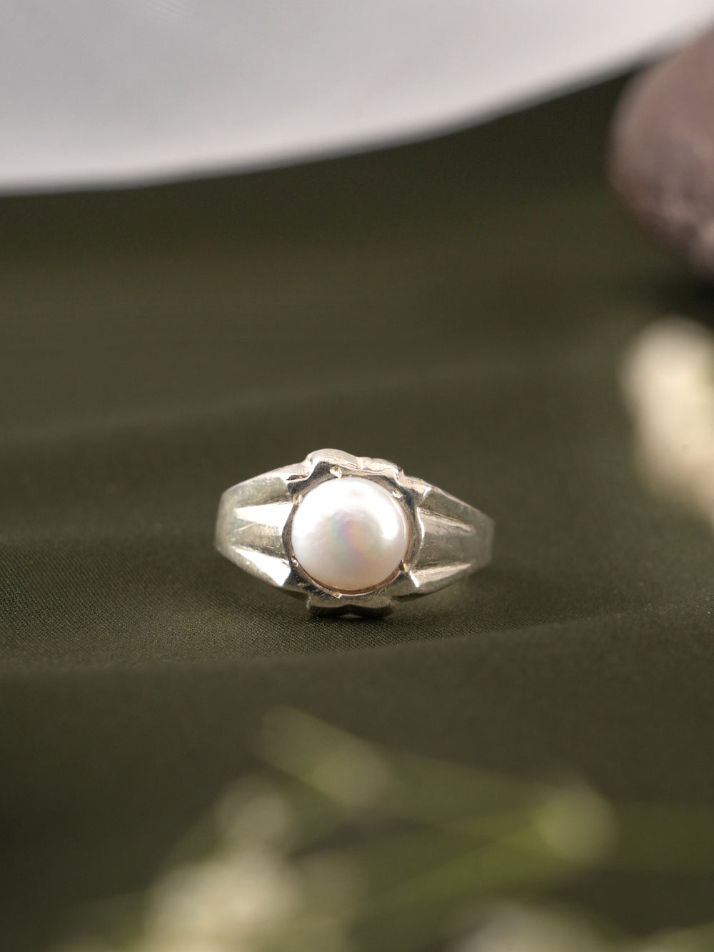 Pearl Silver Ring with Elegant Look
