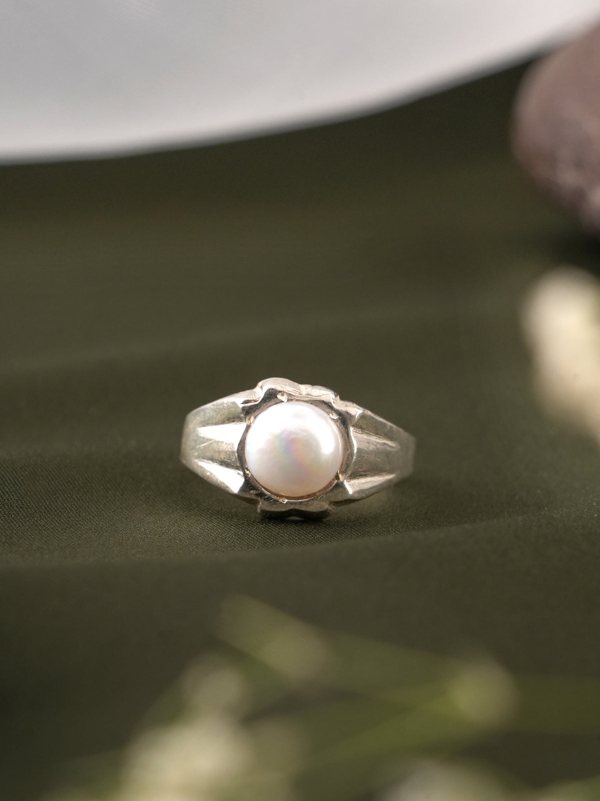 Pearl Silver Ring with Elegant Look