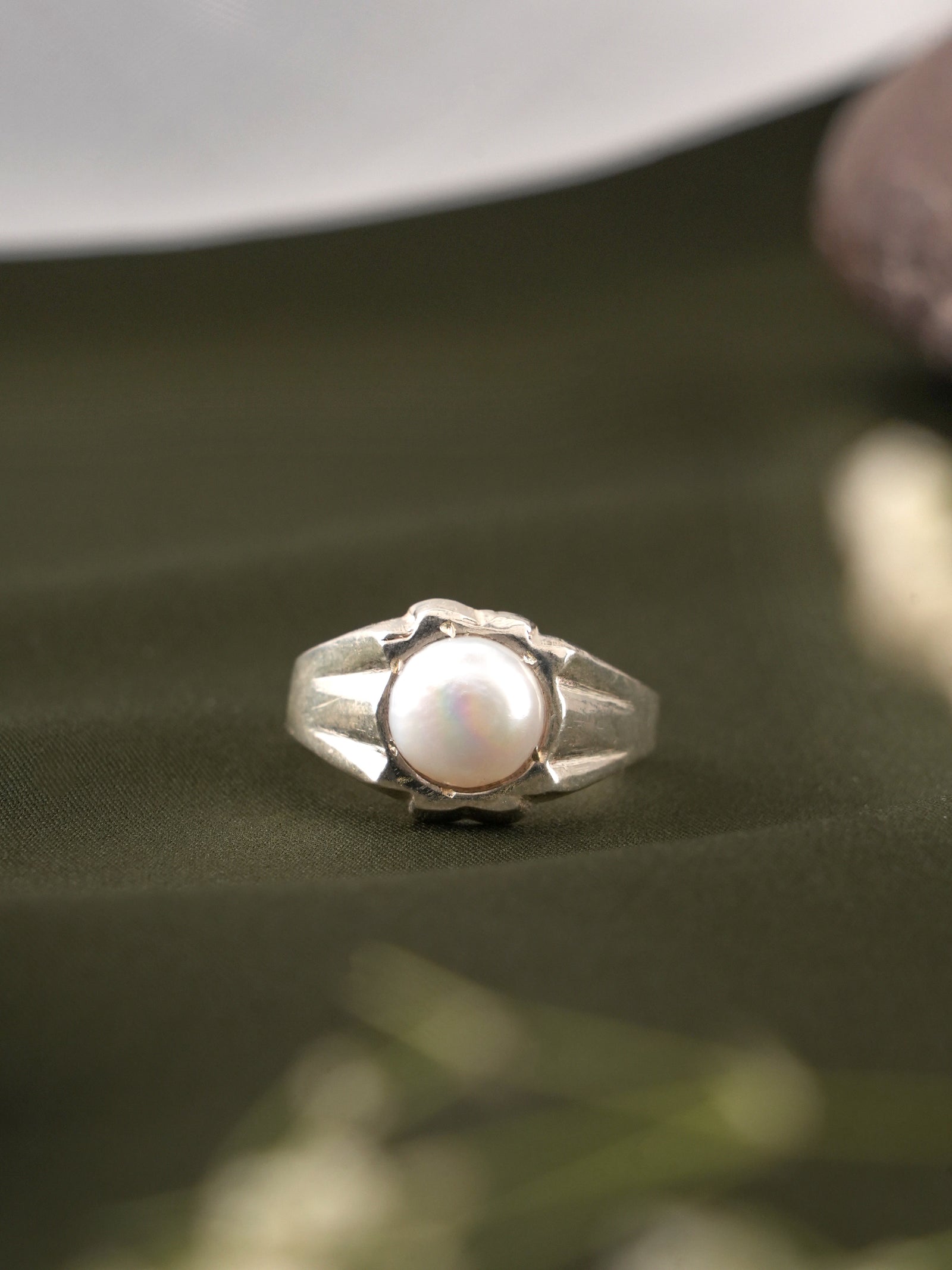 Pearl Silver Ring with Elegant Look
