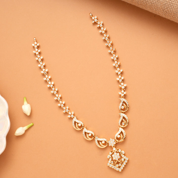 Blooming Flower Paisley Leaf Golden Necklace