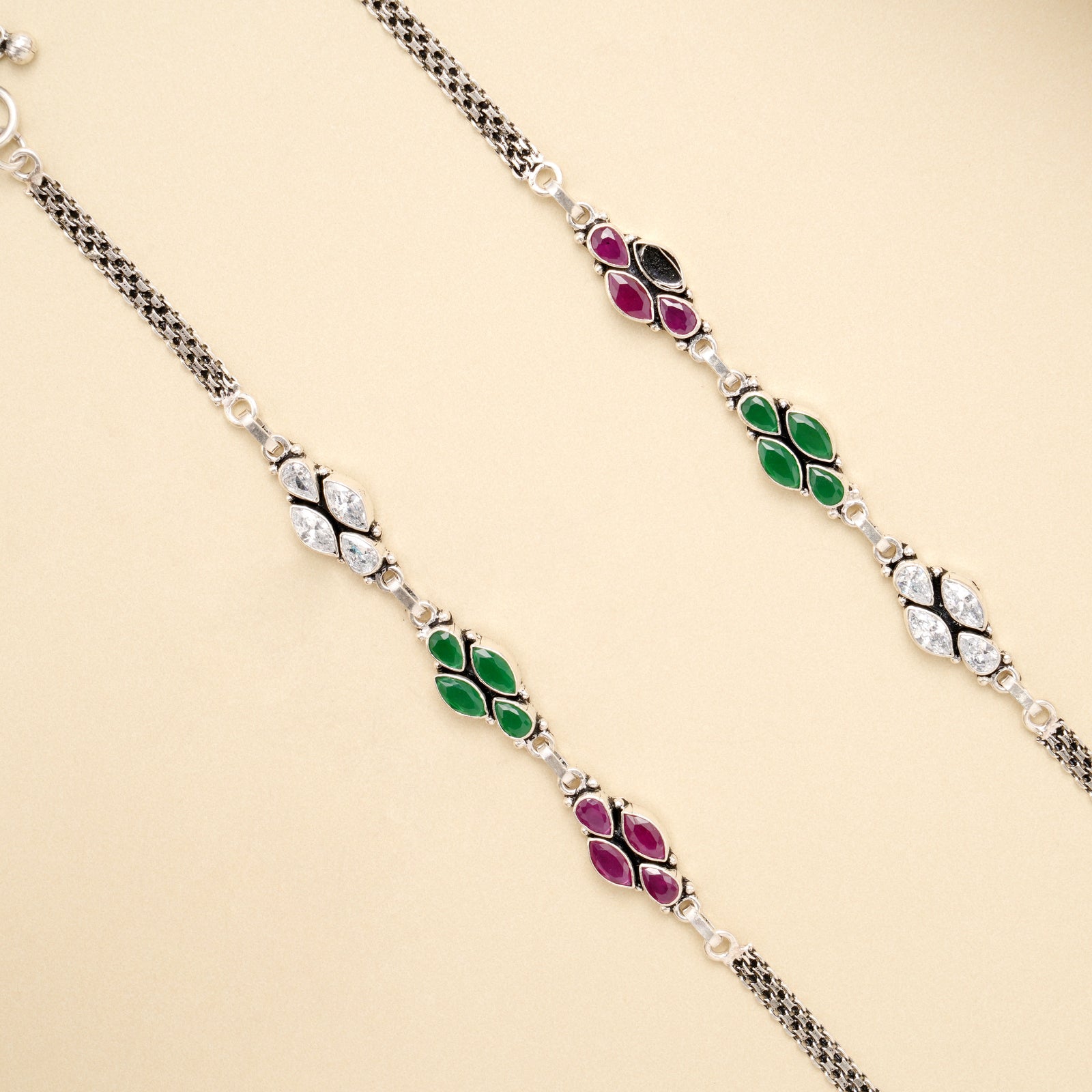 Floral Radiance Silver Anklet