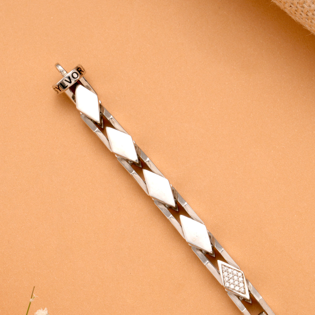 Bold Look Kite Cut Men's Silver Bracelet
