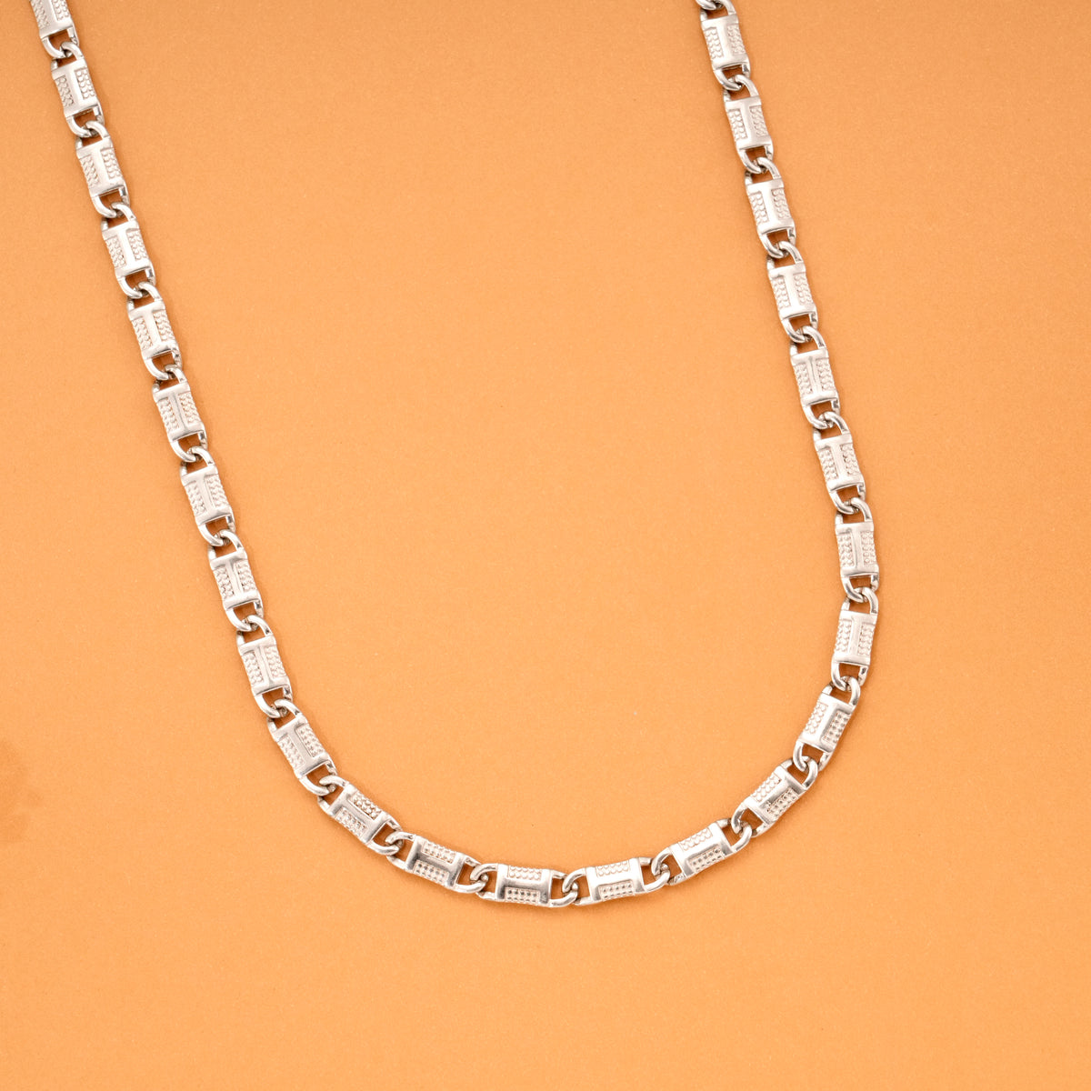 Stylish Silver Rectangular Coil Link Chain