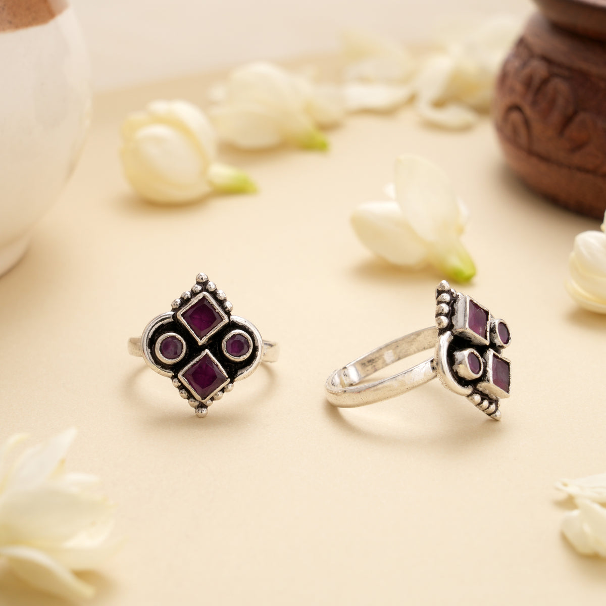 Royal Ruby Antique Floral Silver Toe Ring