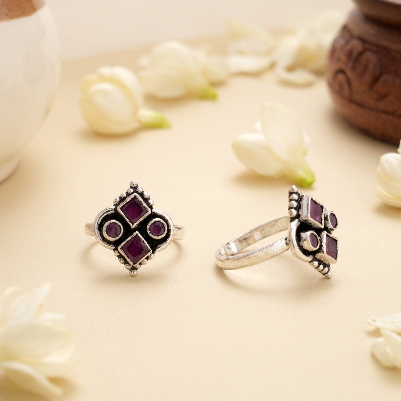 Royal Ruby Antique Floral Silver Toe Ring