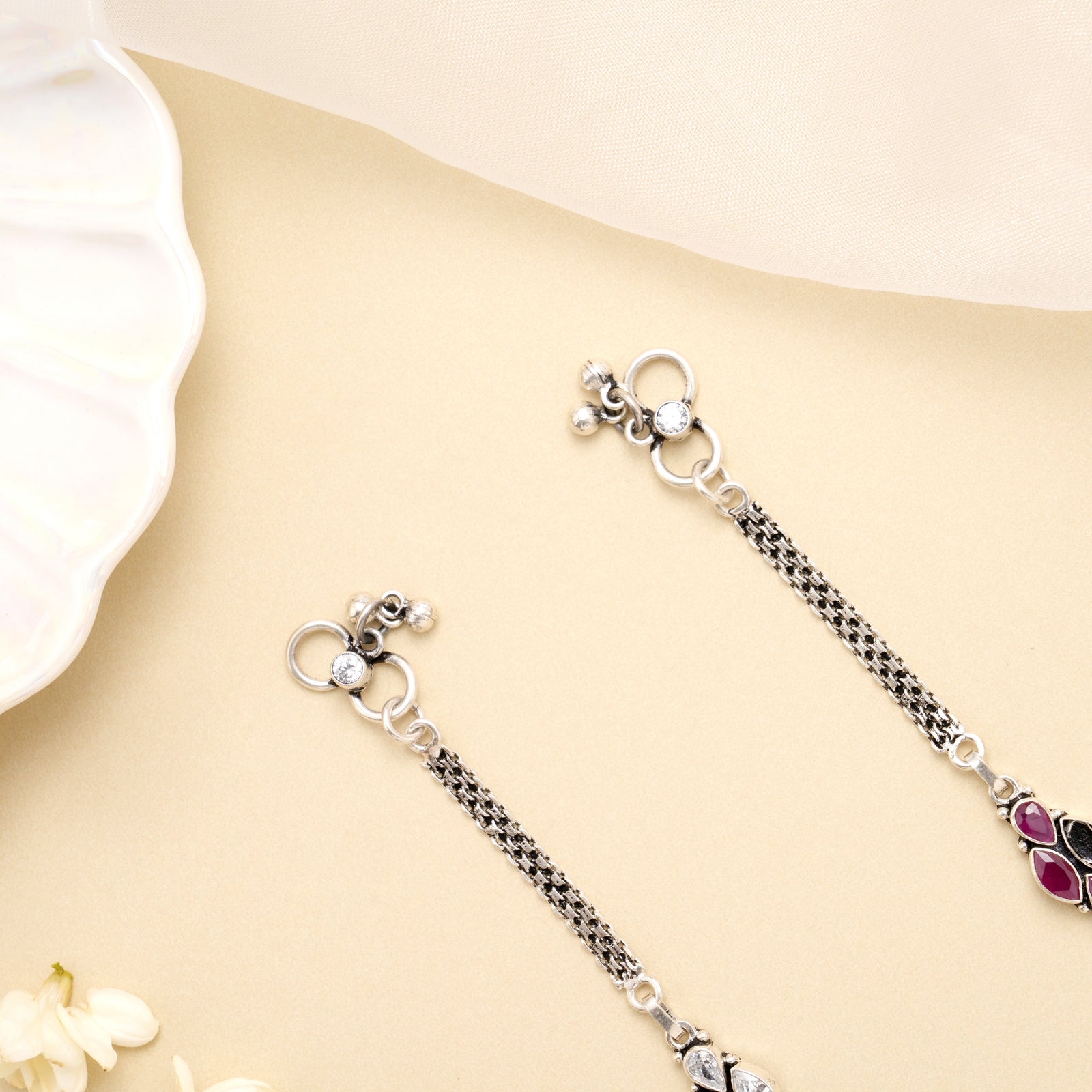 Floral Radiance Silver Anklet