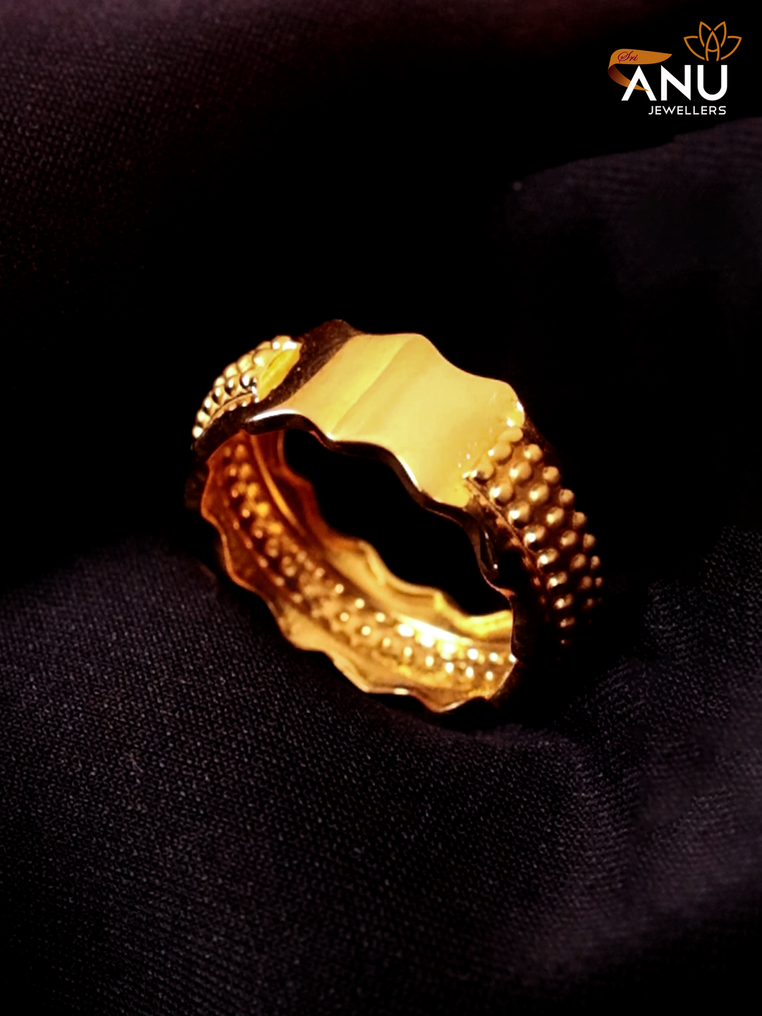 Crown Edge Gold Border Band Ring