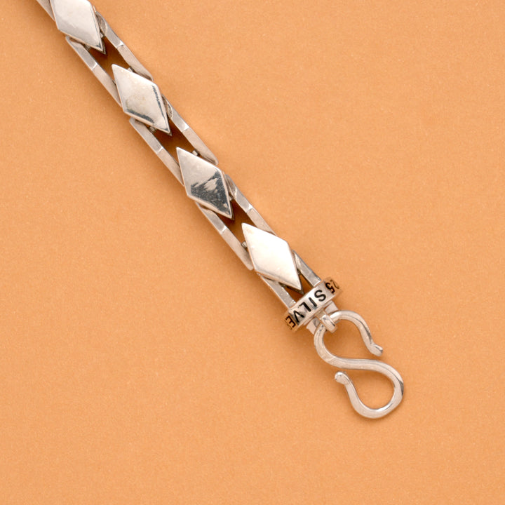 Bold Look Kite Cut Men's Silver Bracelet