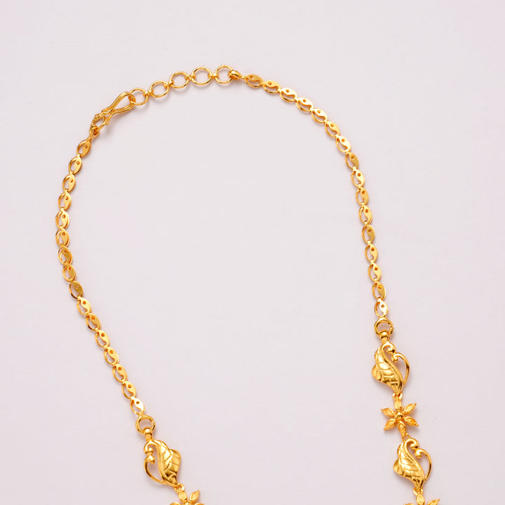 Leafy Flower Design Golden Necklace Set