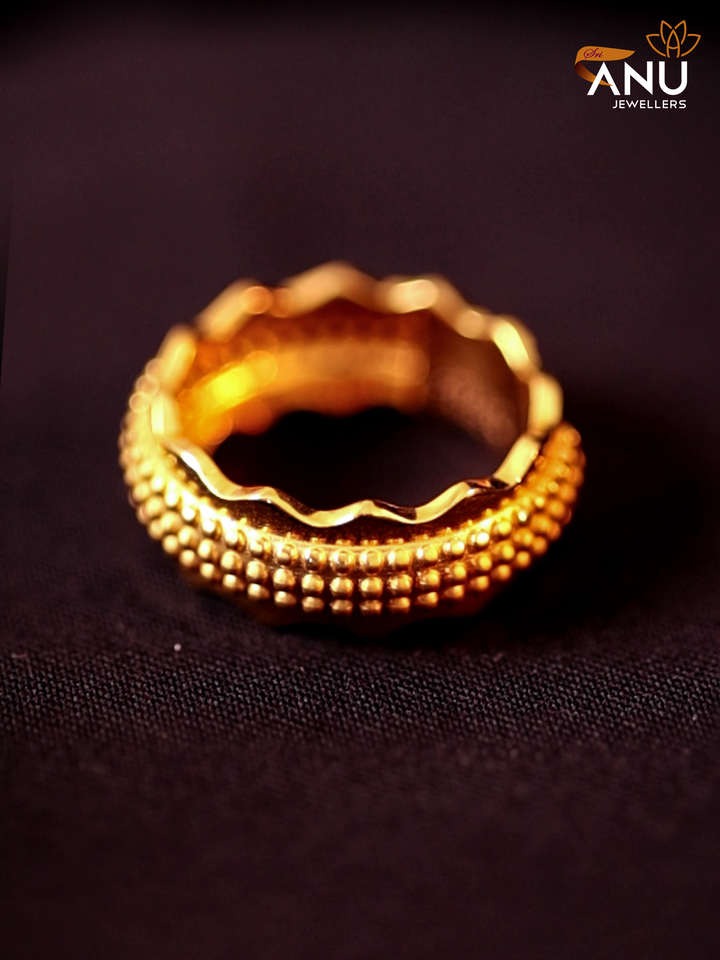 Crown Edge Gold Border Band Ring