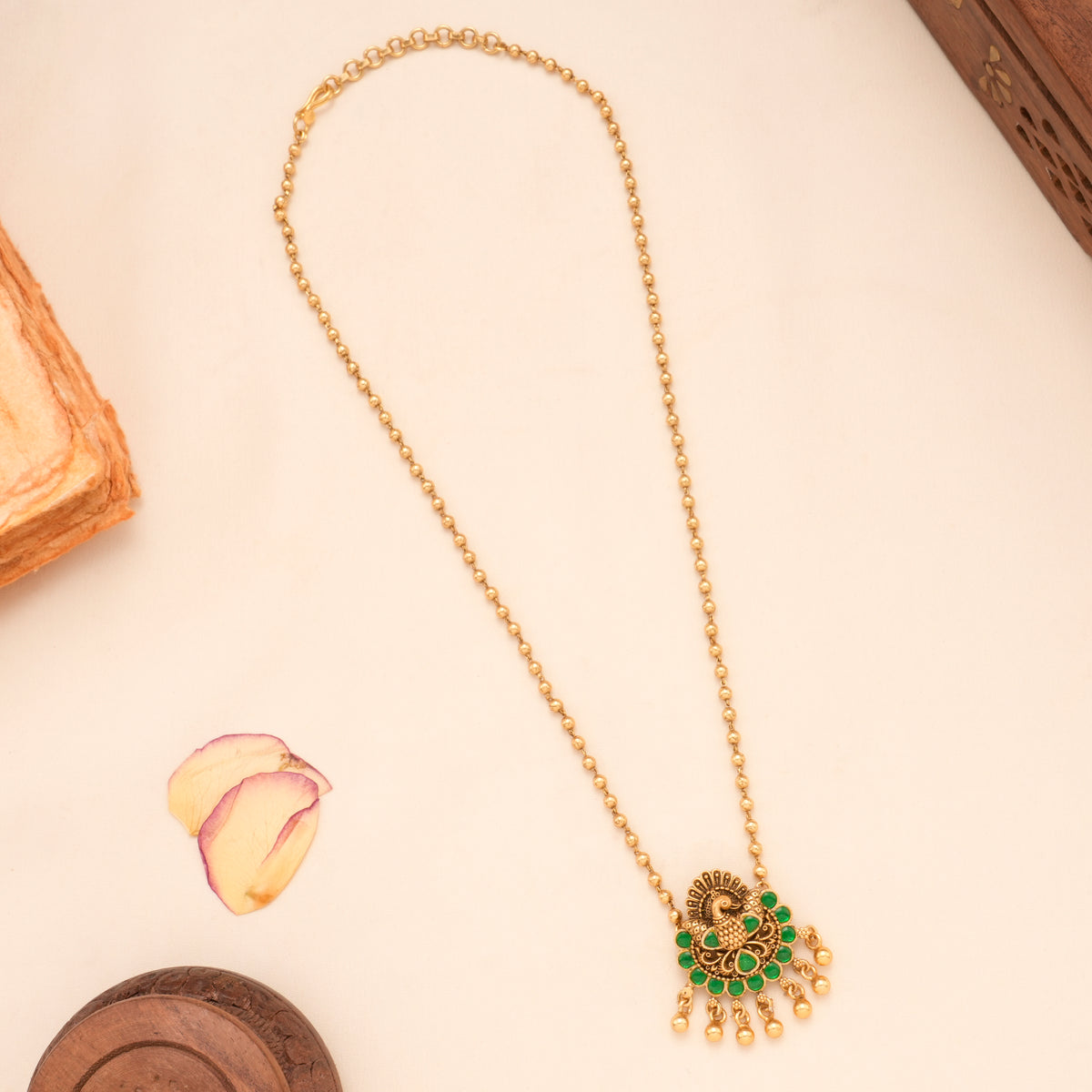 Antique Peacock Emerald Pendant Golden Necklace Set