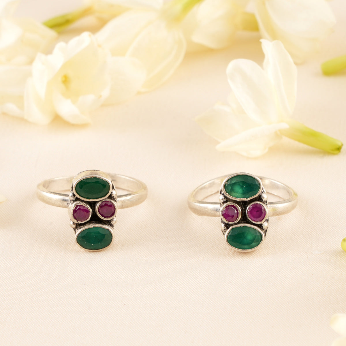 Circle Ruby and Emerald Silver Toe Ring