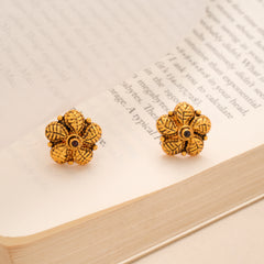Textured Floral Antique Kundan Stud