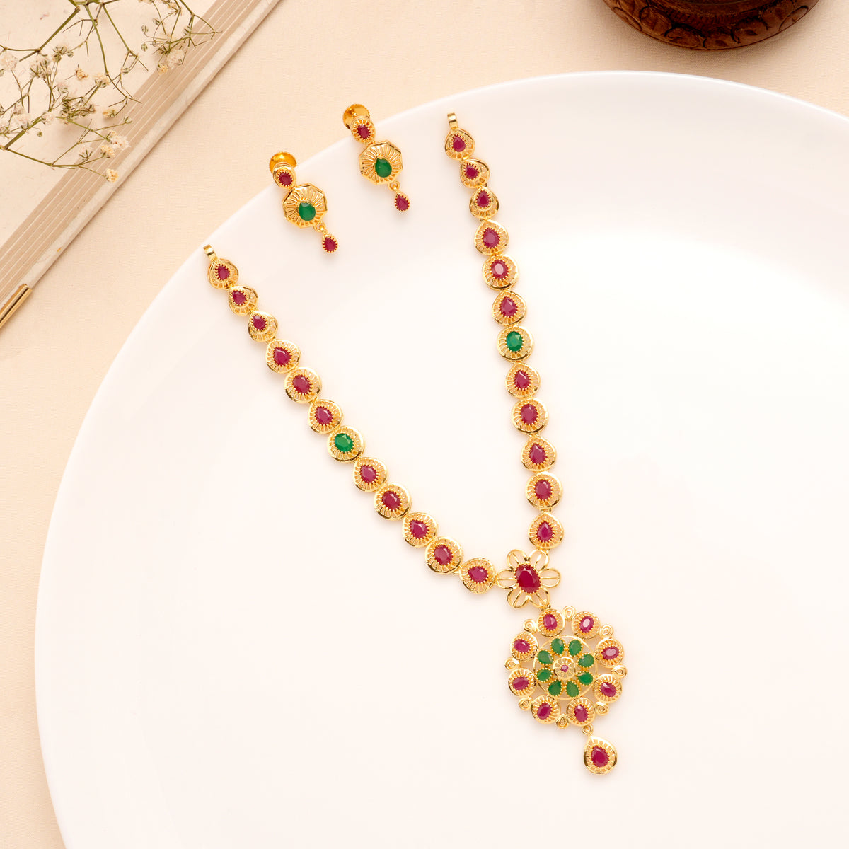 Heritage Ruby Emerald Round Necklace Set