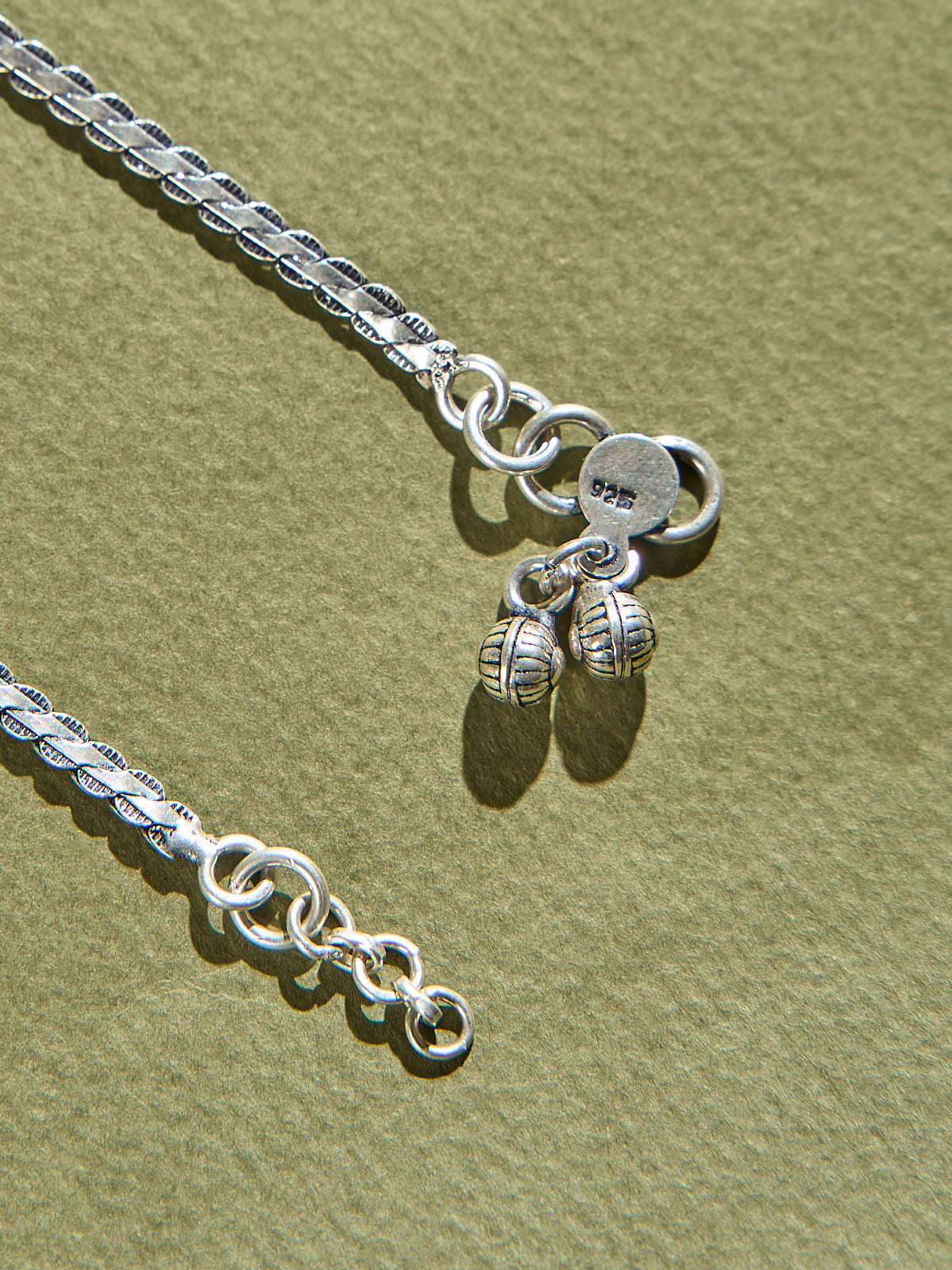 Elegant Leafy Sparkle Anklet