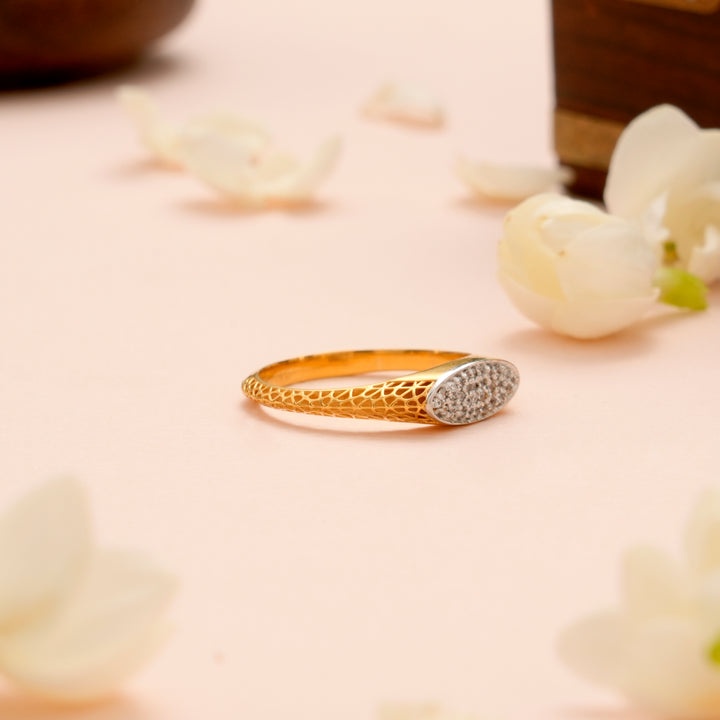 Elegant Oval Leaf Dual Gold Ring