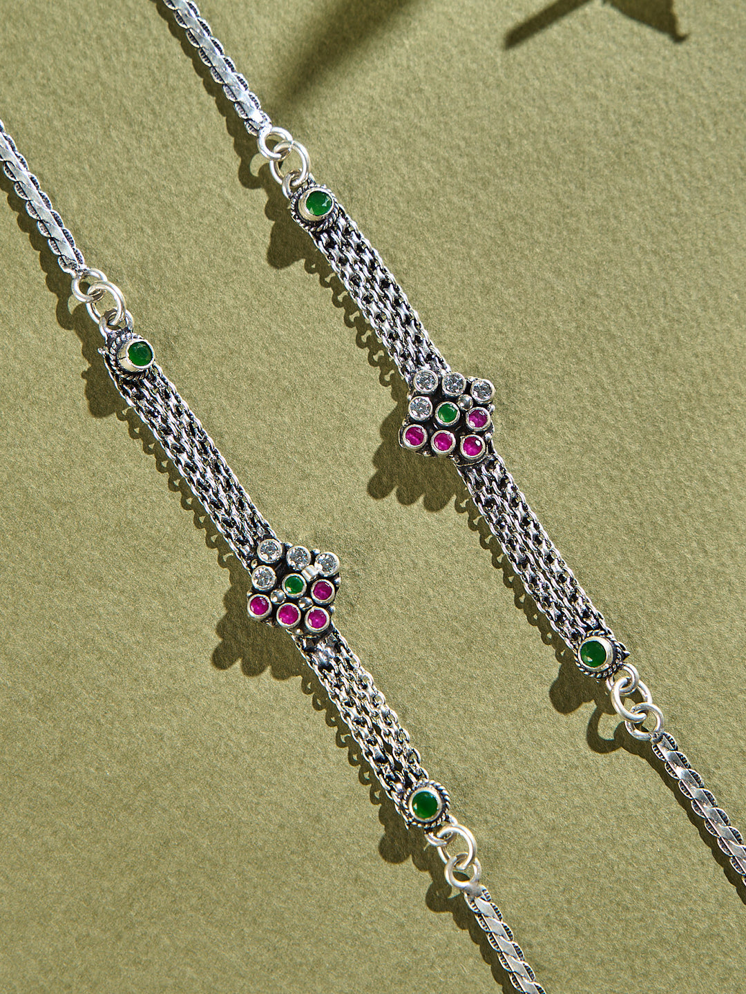 Elegant Leafy Sparkle Anklet