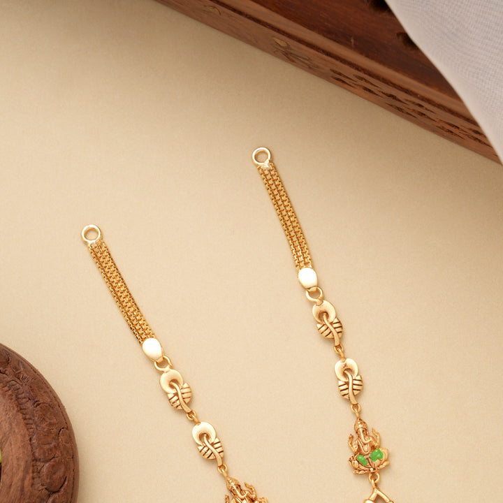 Minimal Gaja Lakshmi Short Golden Necklace