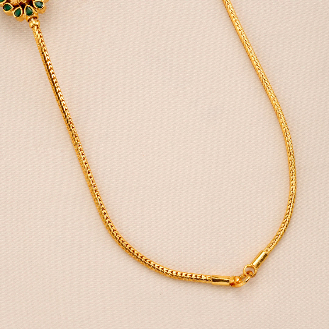 Leaf Emerald with Lakshmi Silver Mugappu Chain