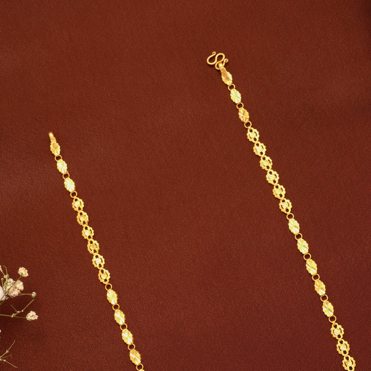 Regal Grain Pattern Gold Chain for Women
