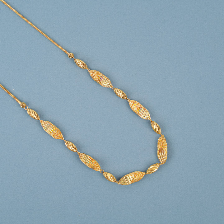 Stylish Textured Gold Oval Link Necklace