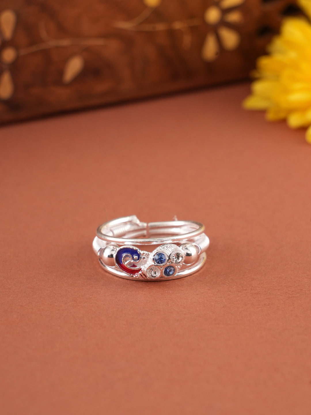 Beauty of Peacock Style Silver Metti