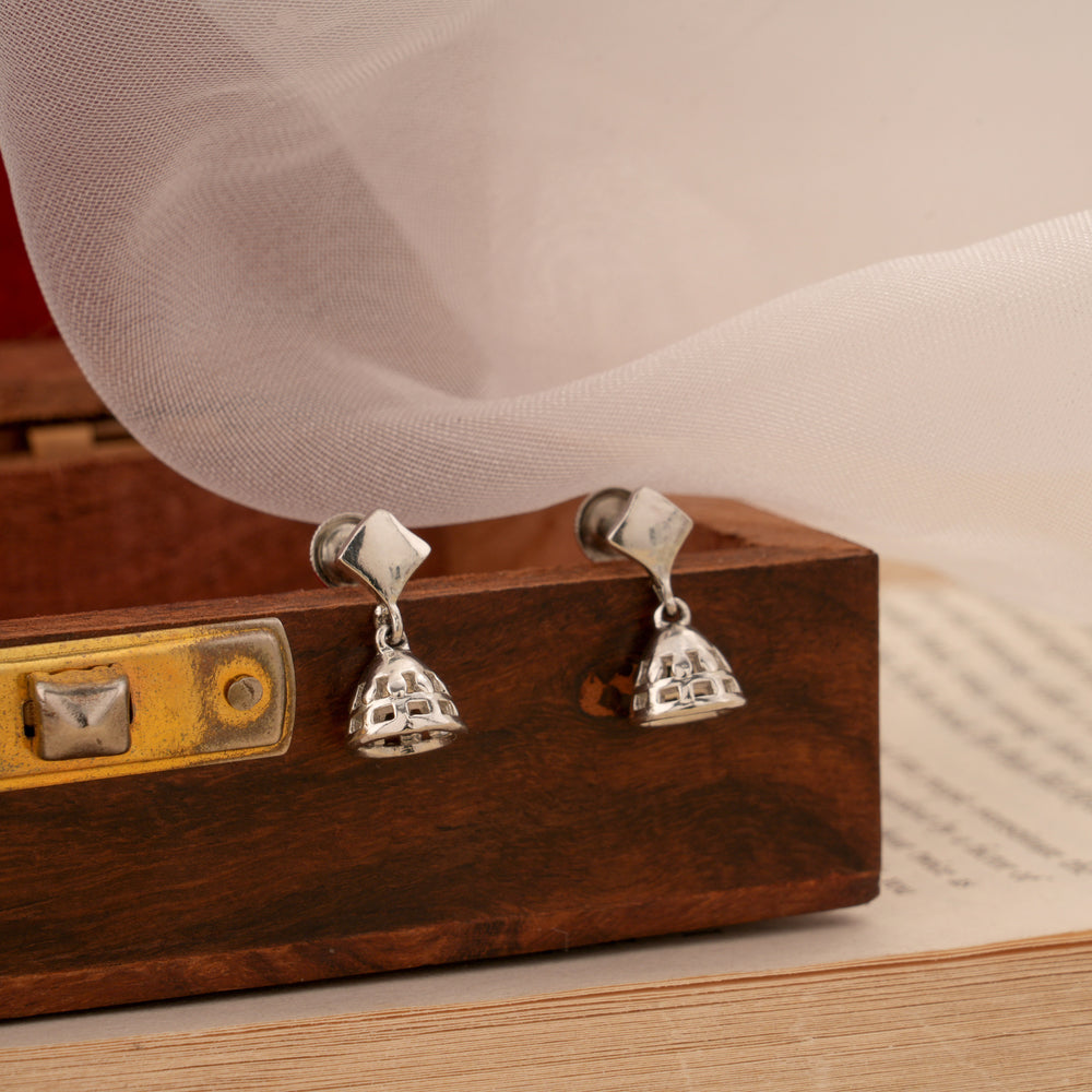 Stylish Square Pattern Silver Jhumka