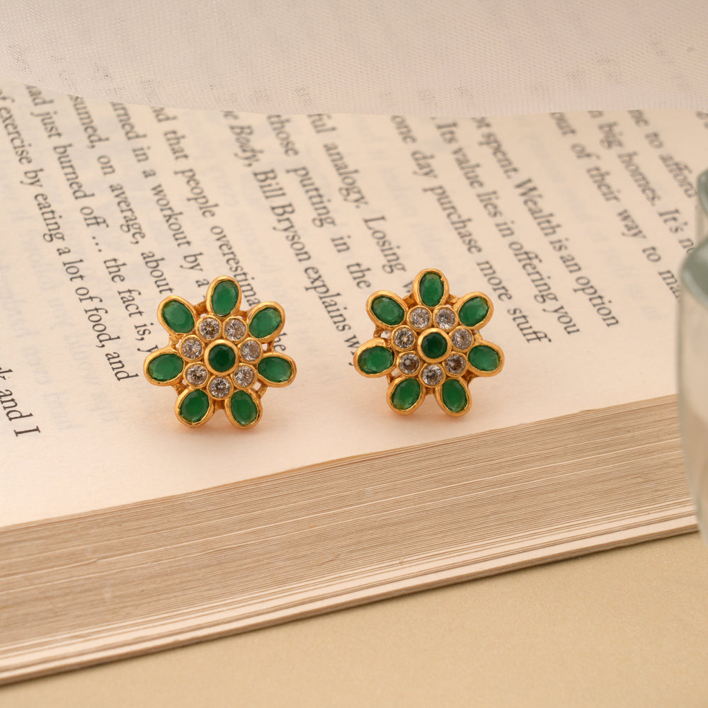 Cute Emerald with White Stone Golden Stud