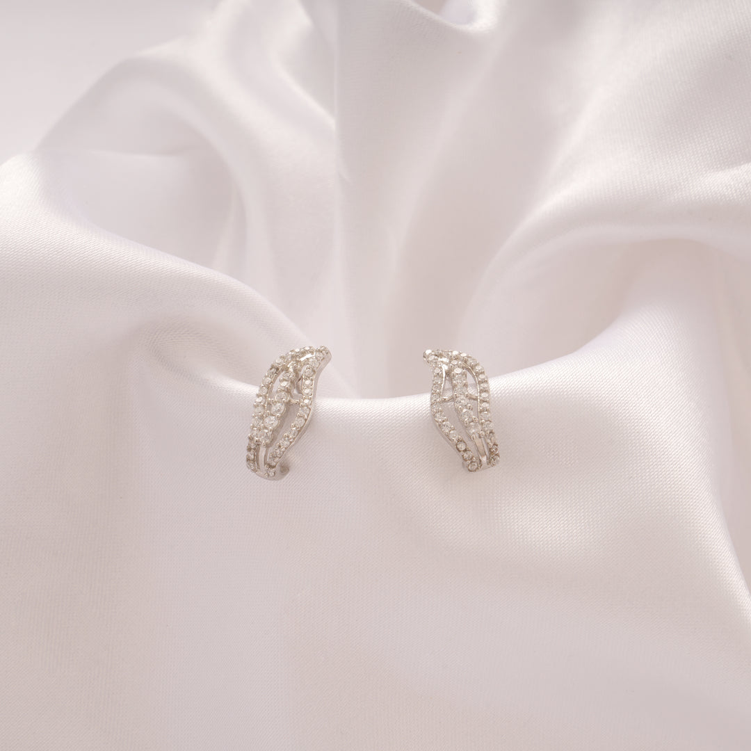 Stylish Curved Leaf Pattern Silver Stud