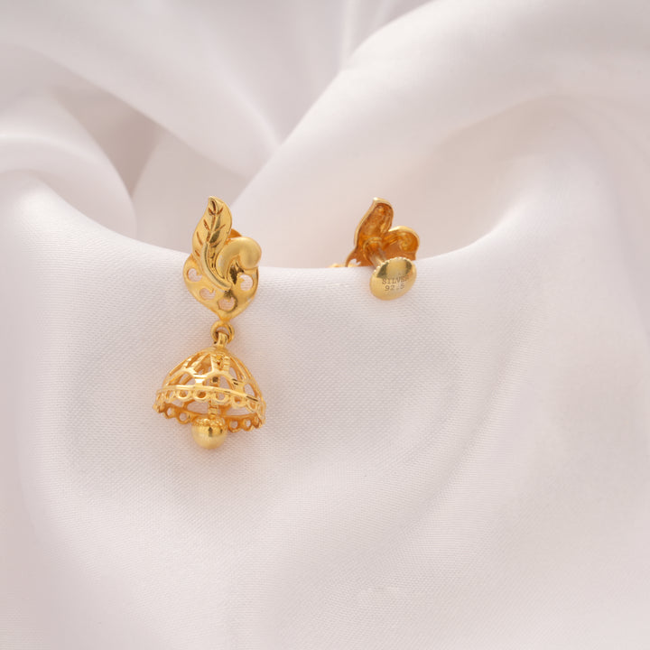 Gorgeous Leaf Pattern Golden Jhumka