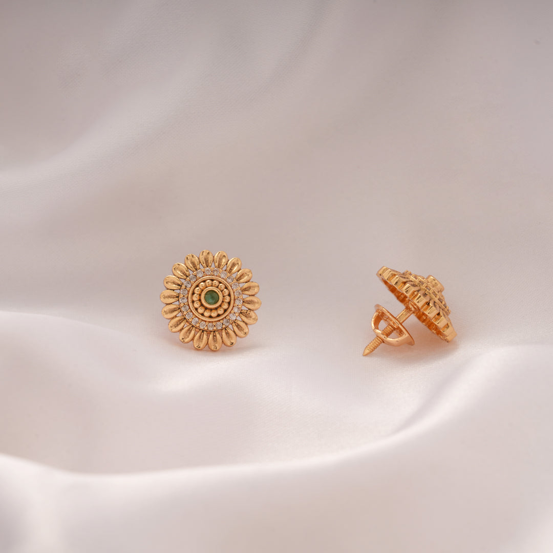 Elite Sunflower Emerald Golden Stud