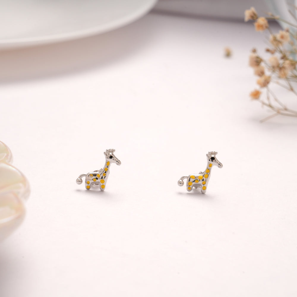 Dainty Silver Giraffe Animal Stud