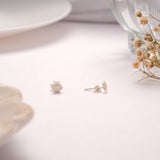 Glittering White Seashell Silver Stud