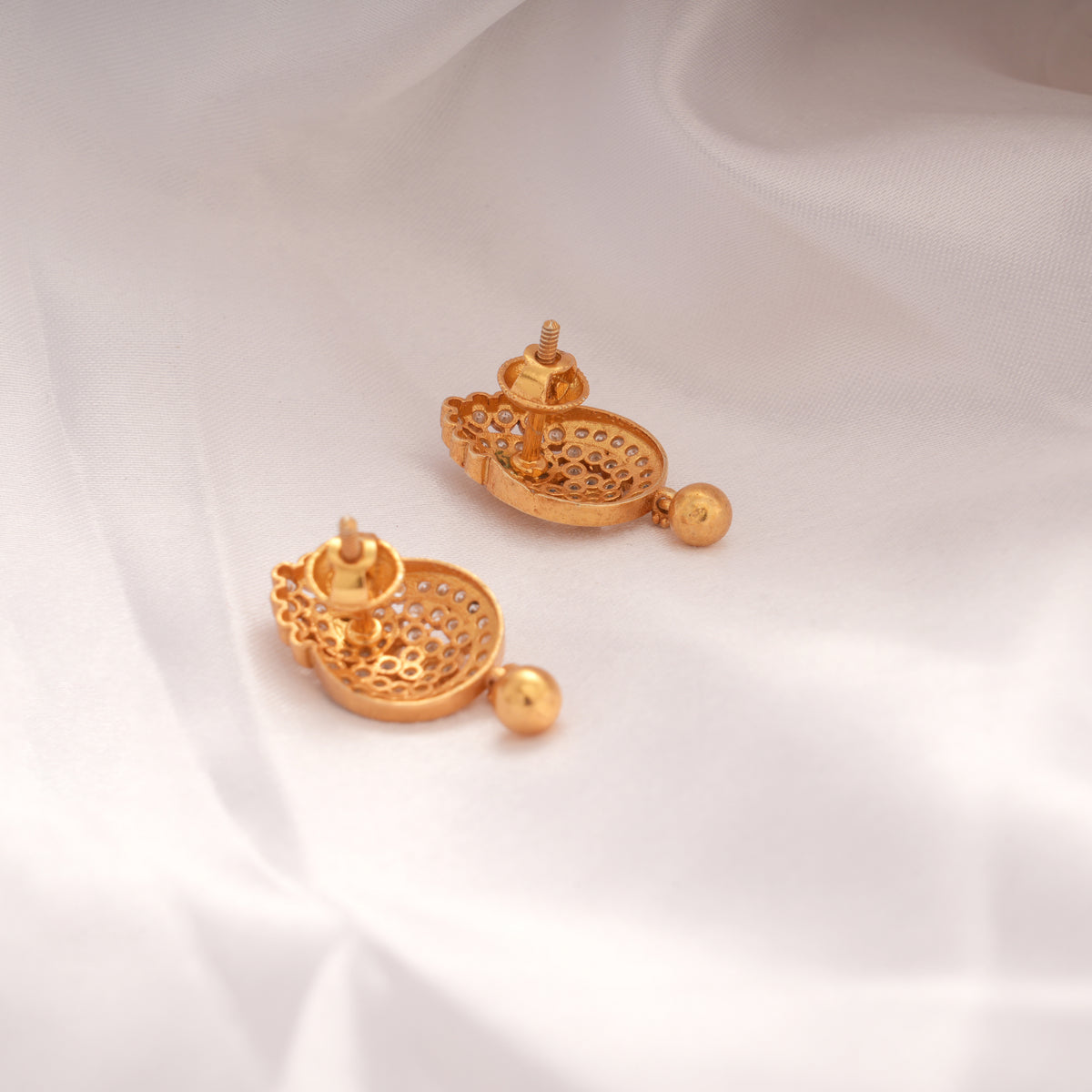 Teardrop Emerald Stone Swarovski Golden Drops Earring