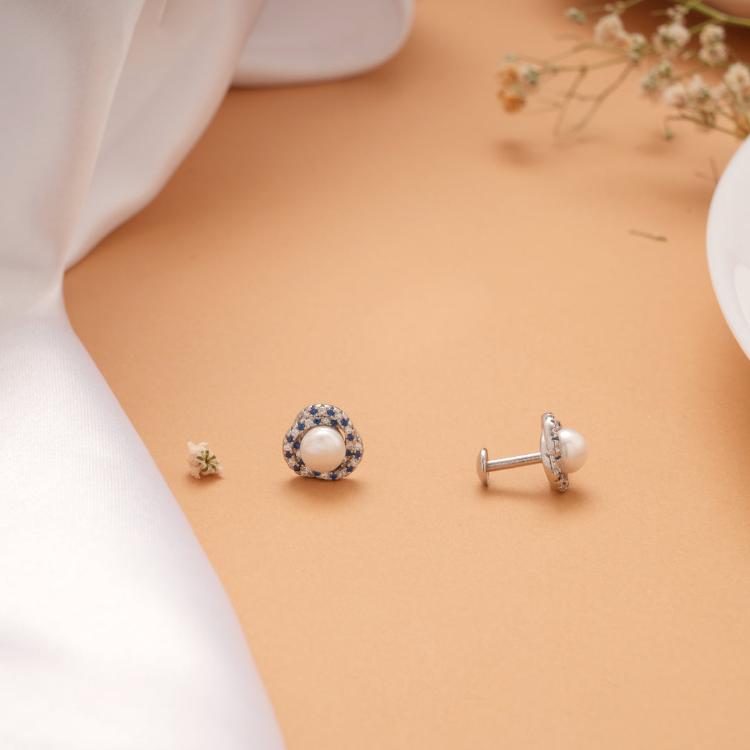 Beautiful Twisted Pearl Silver Stud