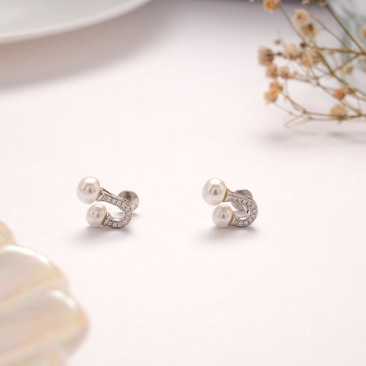 Chic Silver Curved Pearl Stud