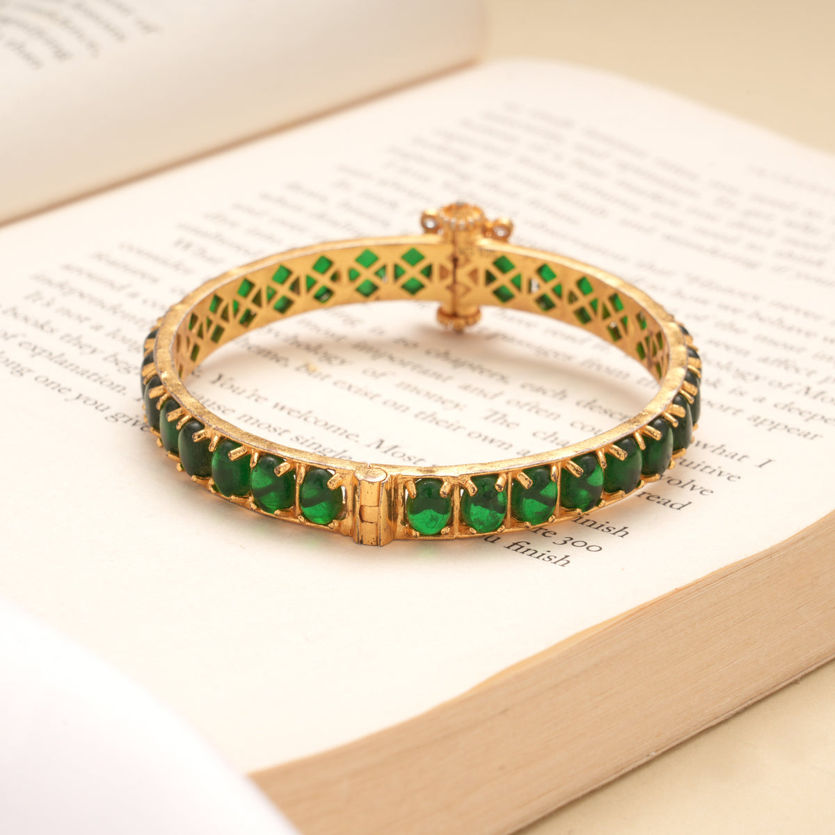 Grand Emerald Stone Golden Kada