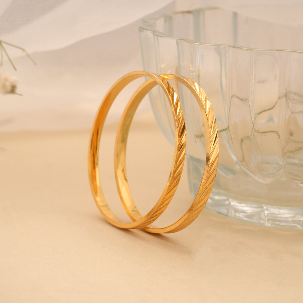 Regal Line Design Golden Bangle