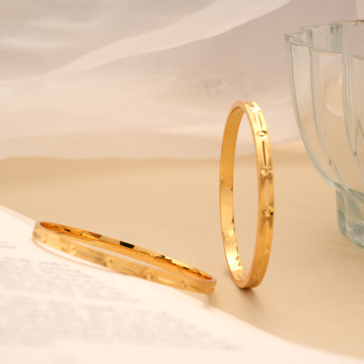 Simple Ethnic Golden Bangle