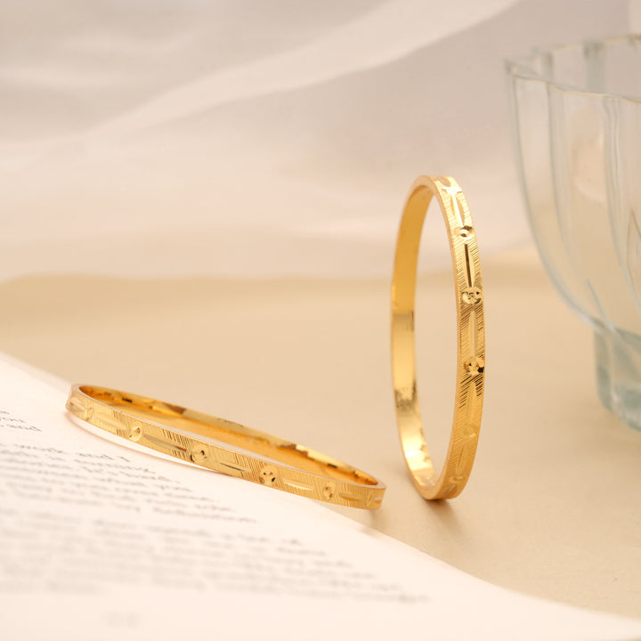 Simple Ethnic Golden Bangle