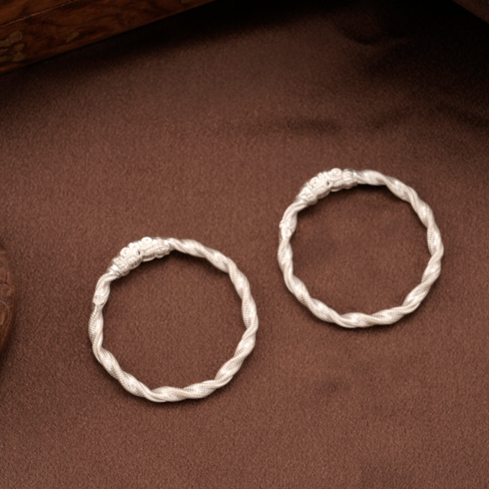 Elegant Curve Silver Baby Thandai