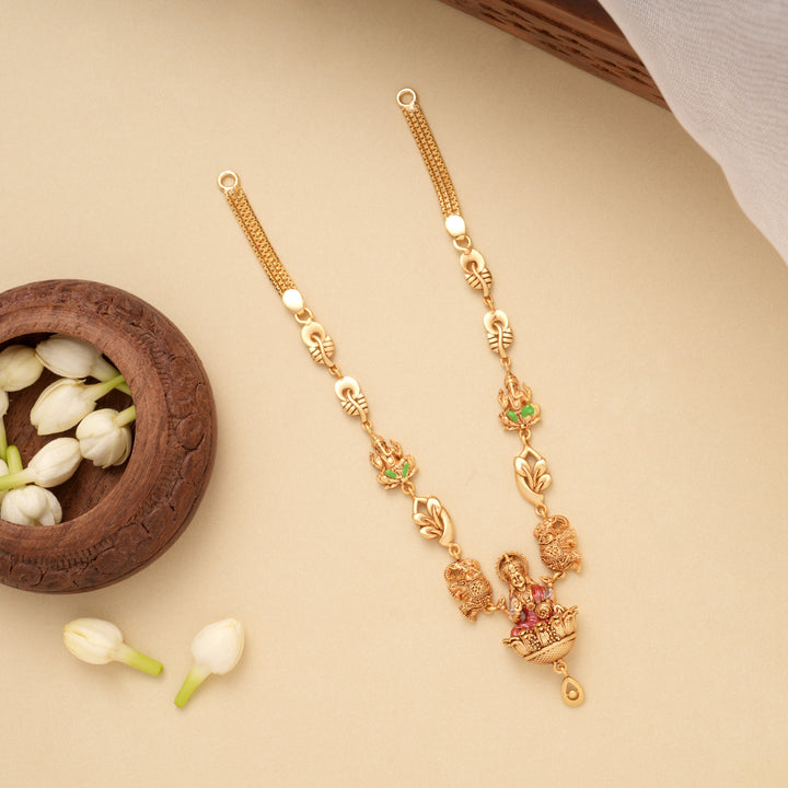 Minimal Gaja Lakshmi Short Golden Necklace