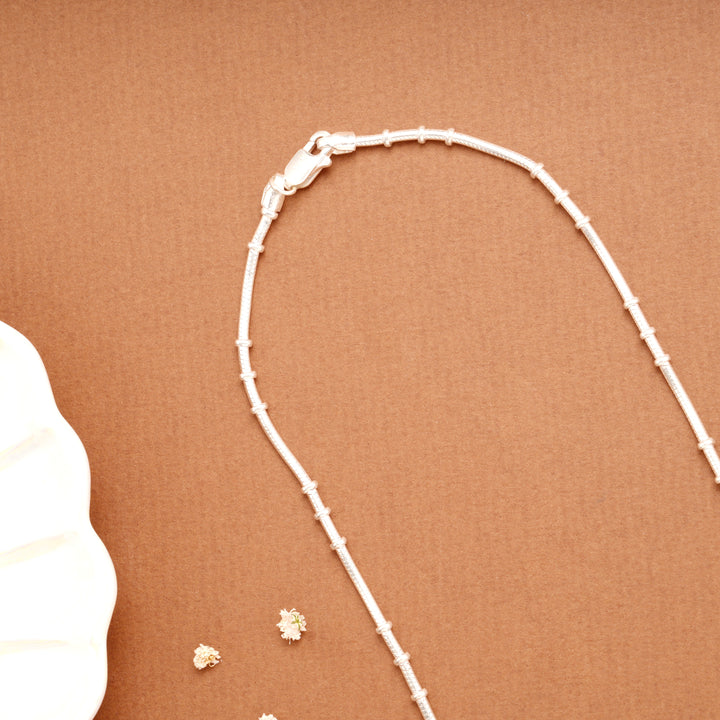 Minimalist Balls Silver Sleek Women’s Chain