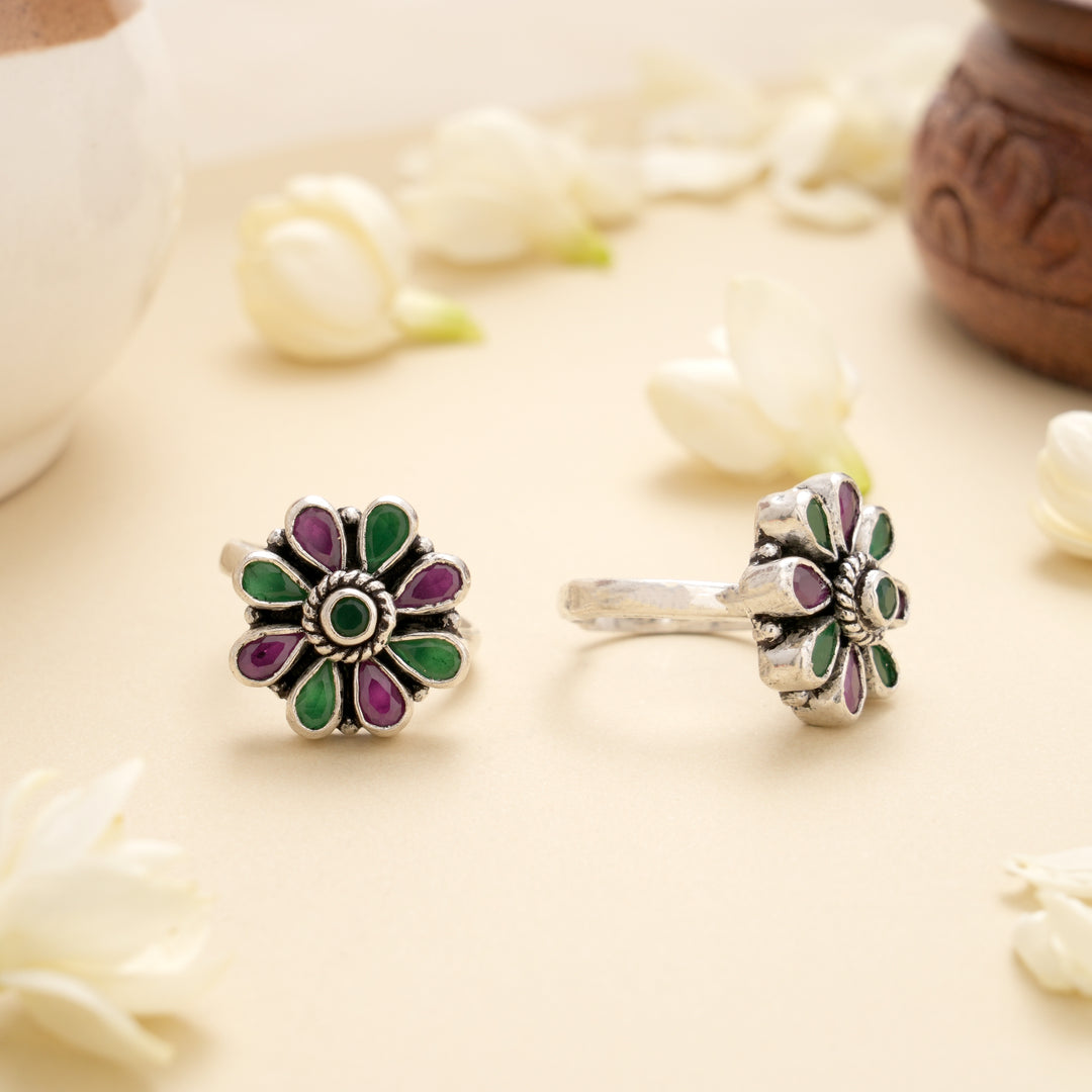Classic Petal Stone Antique Toe Ring
